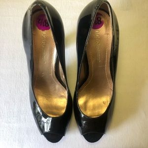 BCBG JAXX patent faux leather black pumps